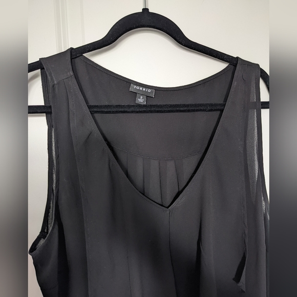 Torrid Georgette Tank with Front Ruffle, Size 2 - Picture 5 of 5